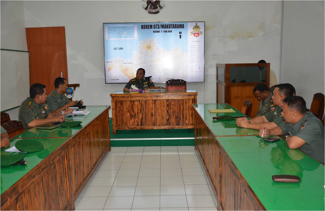 Danrem Pimpin Rapat Staf